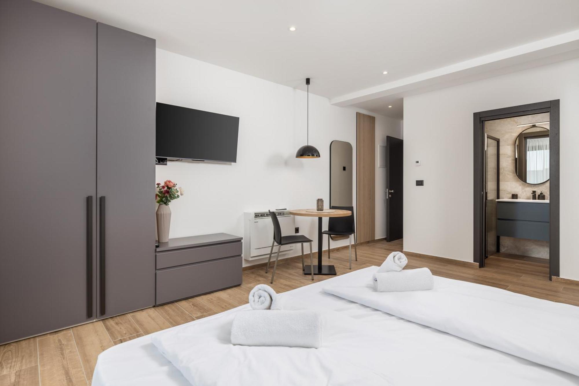 Belinda Apartments With Balcony & Private Parking Opatija Exterior photo