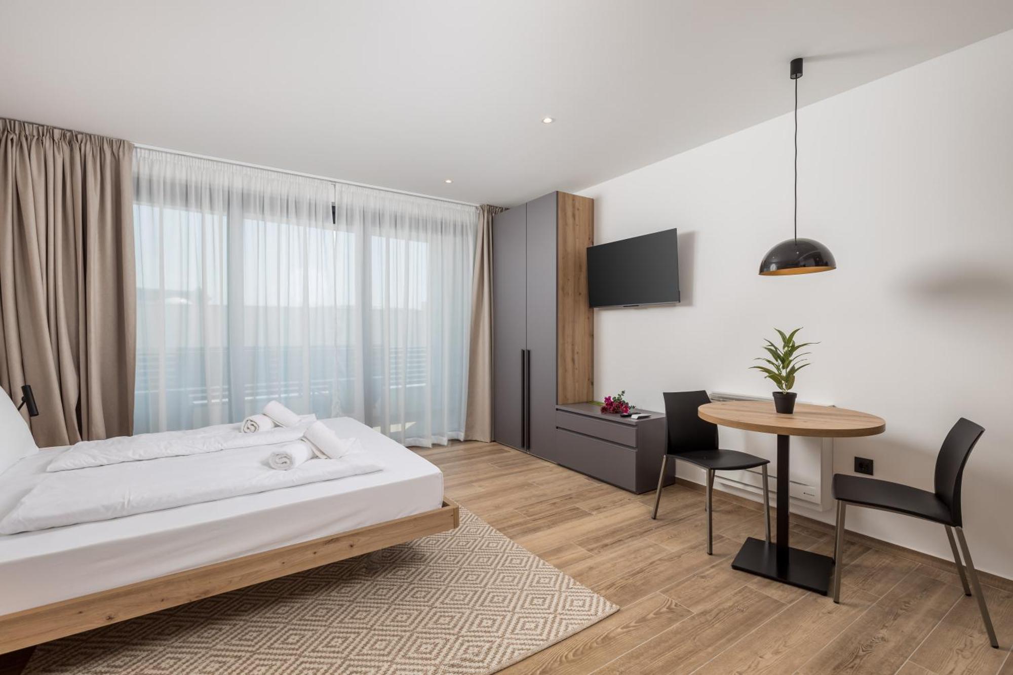 Belinda Apartments With Balcony & Private Parking Opatija Exterior photo