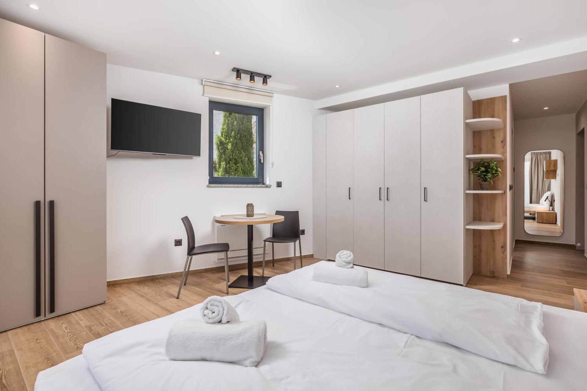 Belinda Apartments With Balcony & Private Parking Opatija Exterior photo